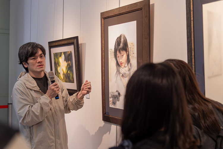 海大邀藝術家侯彥廷舉辦水彩展 展現光影與心象之美